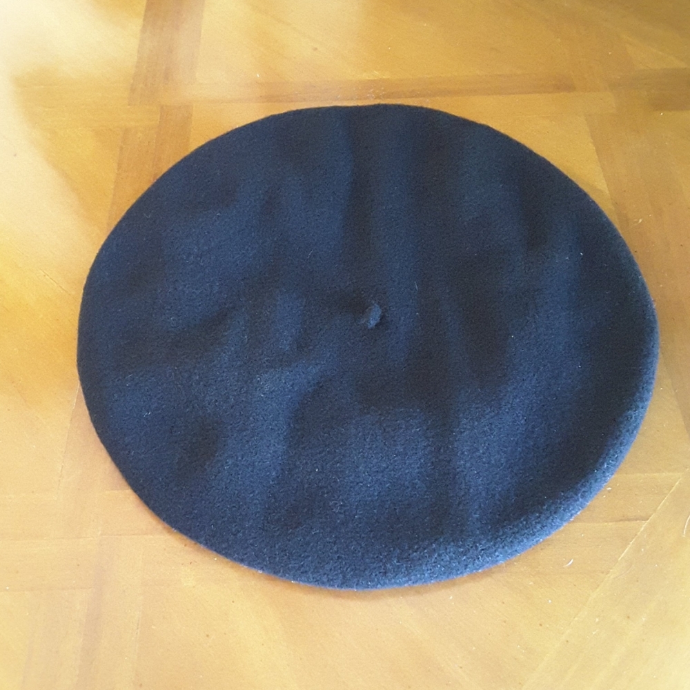Black beret
